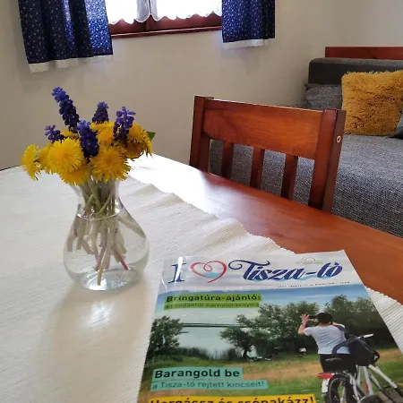 Matula Vendeghaz Lägenhet Tiszafüred