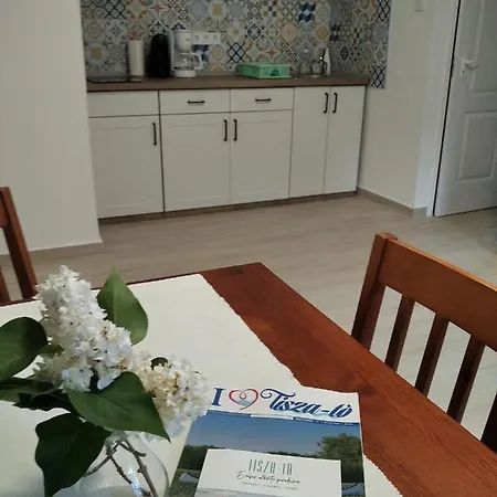 Matula Vendeghaz Apartment