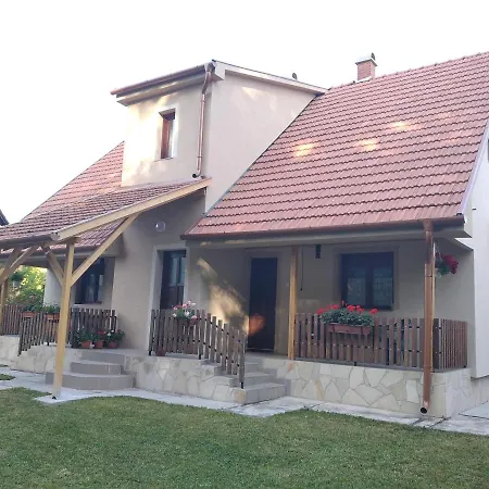 Matula Vendeghaz Apartment Tiszafured